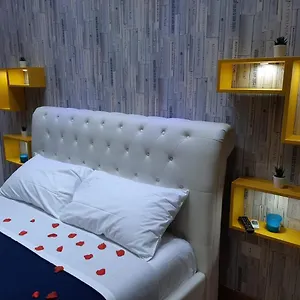  Bed & Breakfast Red House
