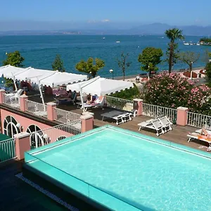 https://hotel-alla-riviera.hotelinveneto.com